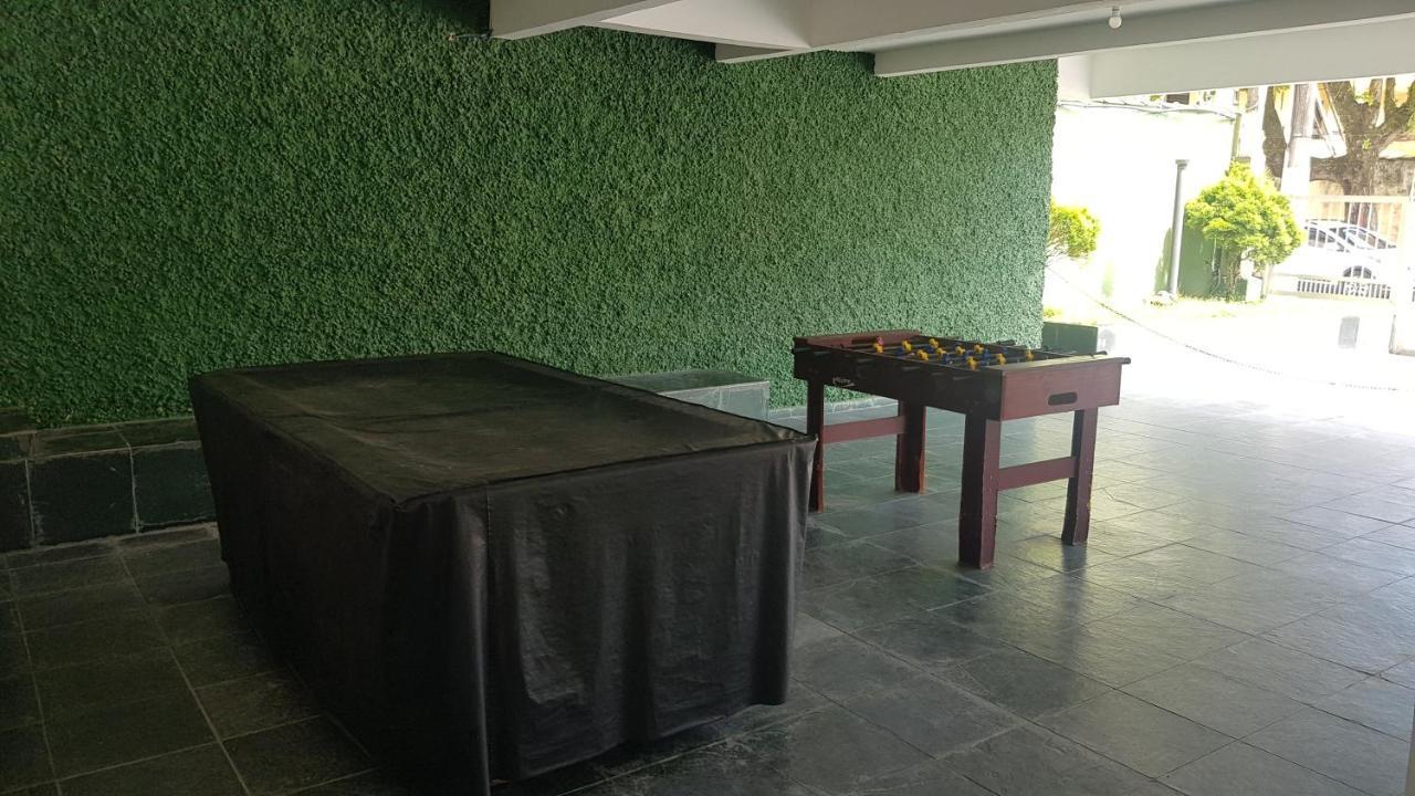 Apartamento A Uma Quadra Da Praia Гуаружа Экстерьер фото